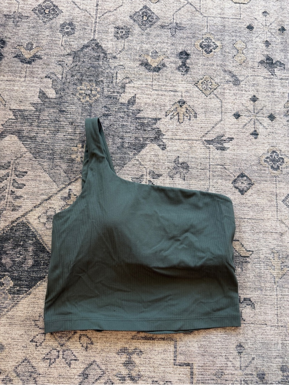 Lululemon women’s ribbed nulu asymmetrical yoga tank top size 6
